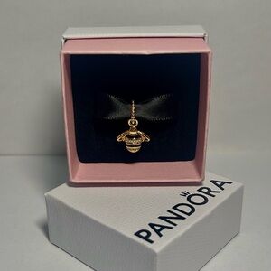 Pandora Shine Queen Bee Charm